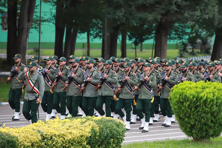 صبحگاه مشترک به مناسبت هفتم آذرماه روز نیروی دریایی با حضور استاندارگیلان