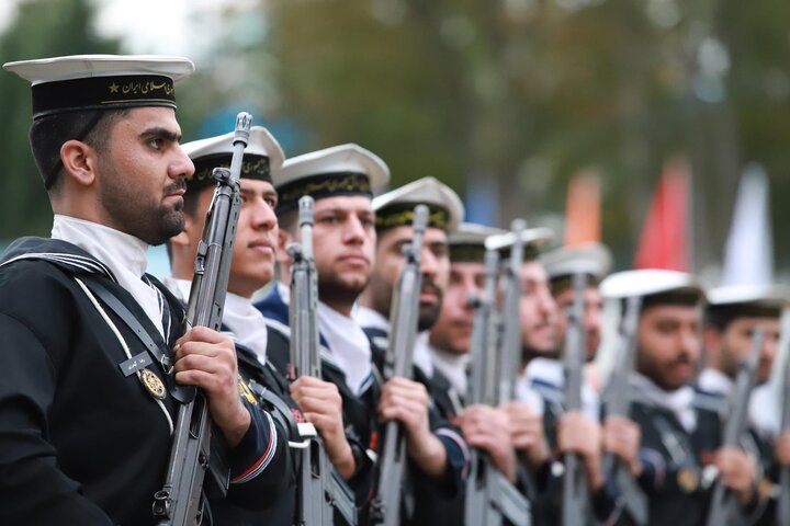 صبحگاه مشترک به مناسبت هفتم آذرماه روز نیروی دریایی با حضور استاندارگیلان