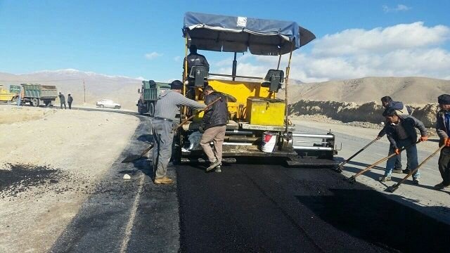 ۱۲ طرح عمرانی در روستاهای بخش چغادک اجرا شد