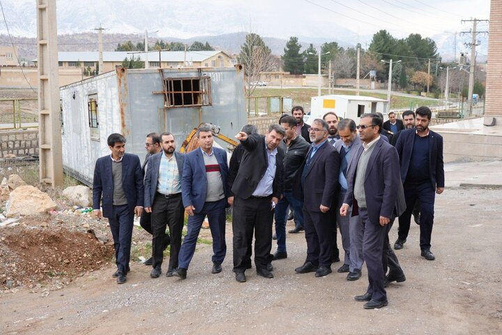 گزارش تصویری حضور استاندار لرستان در شهرستان چگنی در سومین روز از دهه مبارک فجر؛