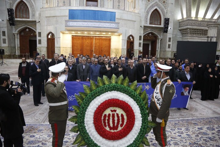 تجدید میثاق مدیران و کارکنان وزارت کشور با شهدا و امام خمینی (ره)