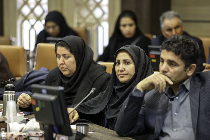 نشست معاون استاندار چهارمحال و بختیاری با تعاونی های کشاورزی در خصوص افزایش مشارکت در انتخابات