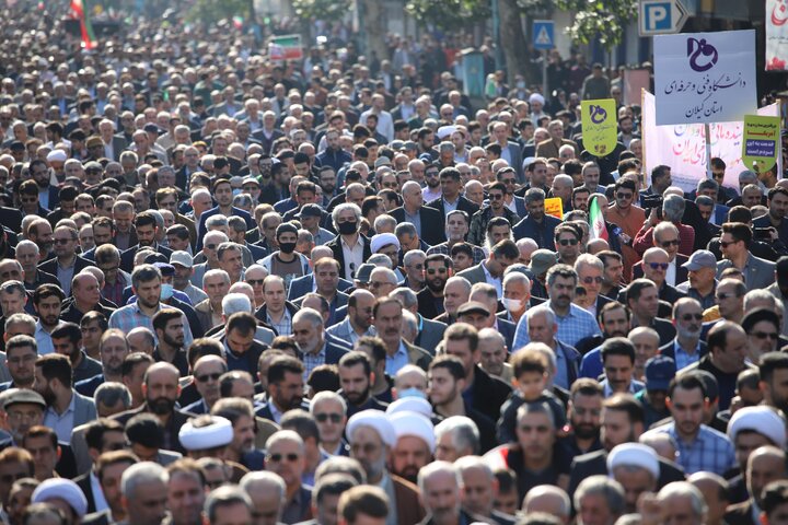 حضور استاندار گیلان در راهپیمایی 22 بهمن رشت