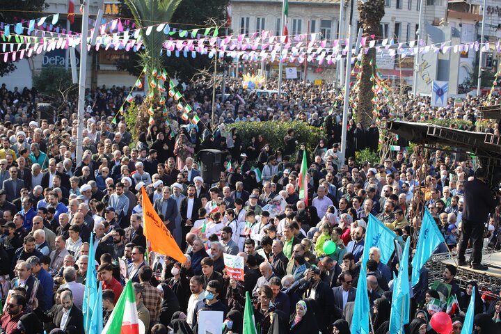 حضور استاندار گیلان در راهپیمایی 22 بهمن رشت