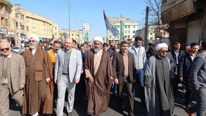 حضور گسترده در راهپیمایی ۲۲بهمن نشان دهنده حضور پرشور در انتخابات است