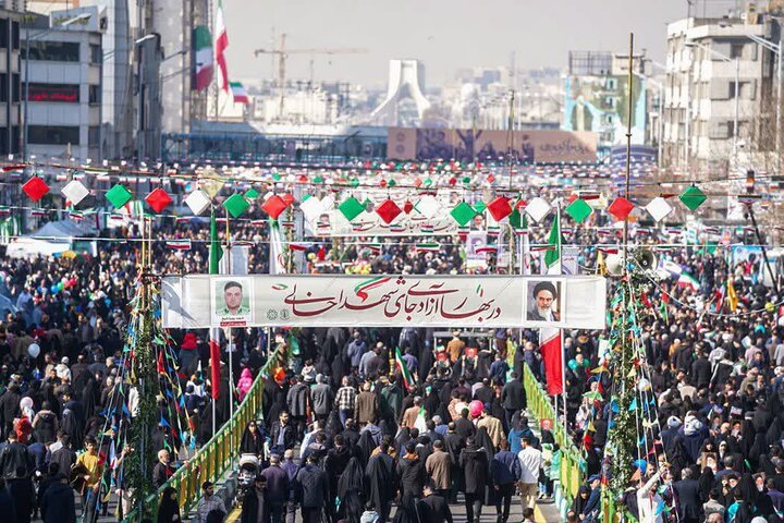 حضور گسترده در راهپیمایی ۲۲بهمن نشان دهنده حضور پرشور در انتخابات است