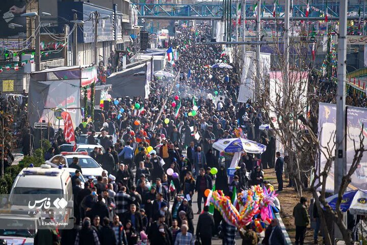 حضور گسترده در راهپیمایی ۲۲بهمن نشان دهنده حضور پرشور در انتخابات است