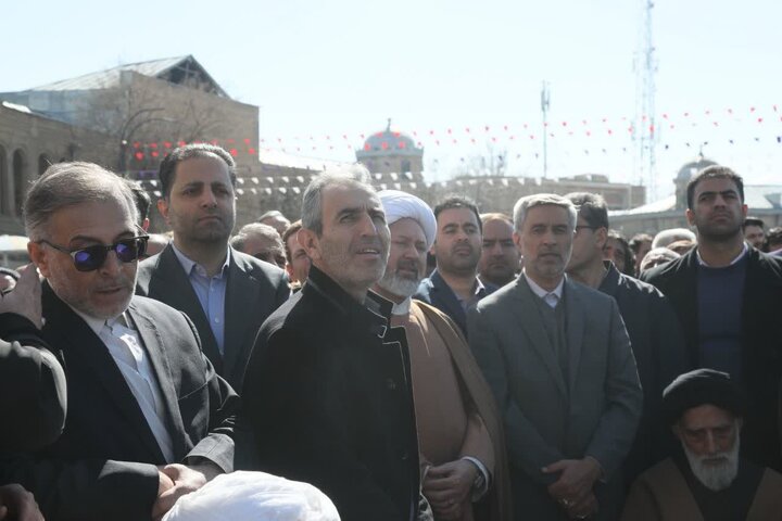 راهپیمایی یوم‌الله ۲۲بهمن‌ با حضور نماینده ولی‌فقیه در استان و استاندار همدان