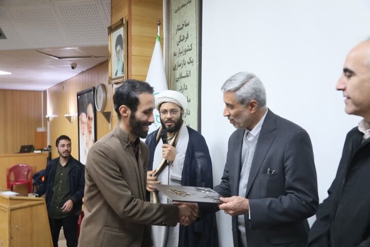 گردهمایی همیاران خانواده با حضور استاندار همدان