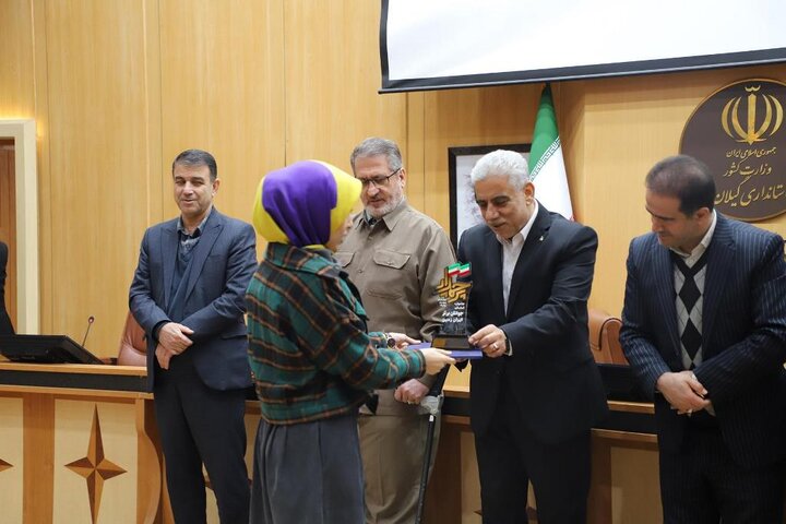 آئین تجلیل از برگزید گان جشنواره جوانان ایرانی با حضور استاندار گیلان