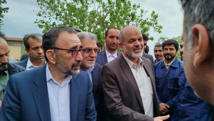 خداقوت وزیر کشور به کارگران یک کارخانه در مشهد