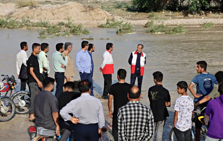 بازدید فرماندار از مناطق سیل زده روستایی شهرستان دشتی