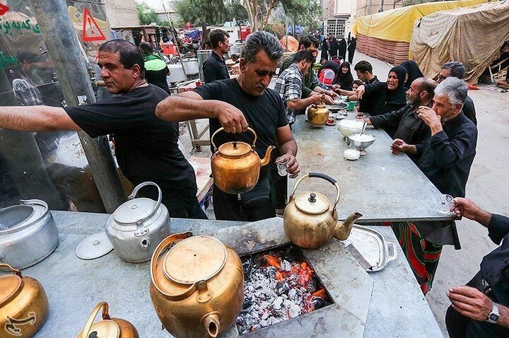 خدمت رسانی شبانه روزی موکب استانداری تهران به زوار اربعین (ع) در نجف 