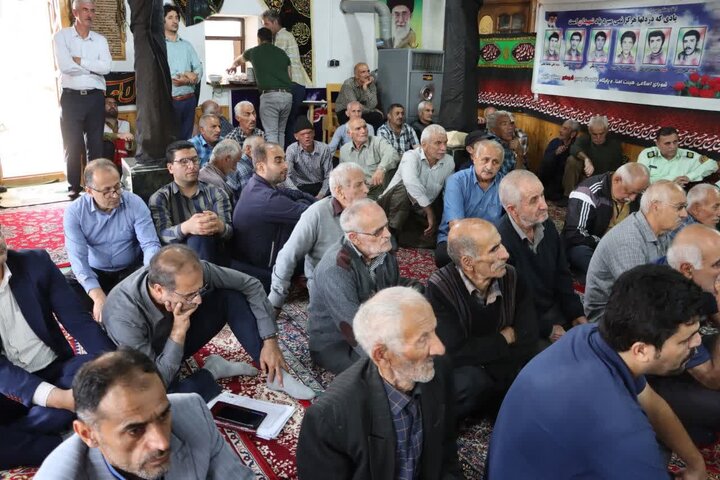 استاندار گیلان در جمع مردم روستای گیری رحیم آباد رودسر