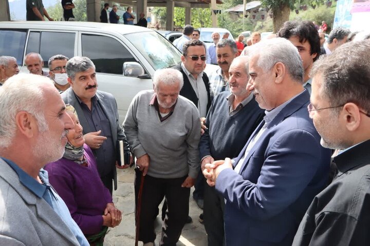 استاندار گیلان در جمع مردم روستای گیری رحیم آباد رودسر