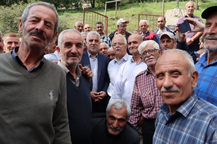 استاندار گیلان در جمع مردم روستای گیری رحیم آباد رودسر