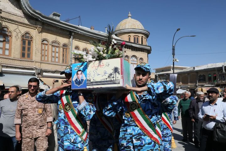 حضور استاندار همدان در مراسم تشییع پیکر مطهر همافر شهید محمد خاکی‌زاده