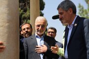 حافظ خوانی وزیر کشور در آرامگاه حافظ