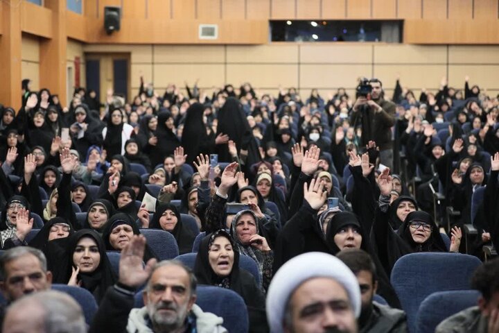 همایش همدلی بانوان الوند با جبهه مقاومت با حضور استاندار همدان