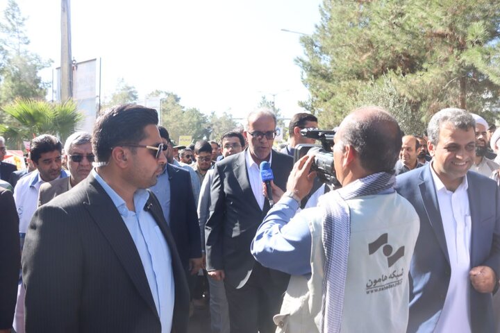 حضور منصور بیجار؛ استاندار سیستان و بلوچستان در مراسم راهپیمایی دشمن شکن یوم الله ۱۳ آبان مصادف با روز دانش آموز و روز ملی مبارزه با استکبار جهانی