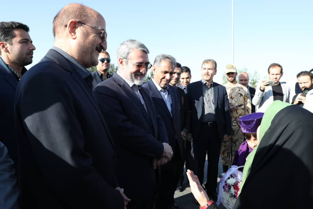 تصاویر| استقبال از وزیر کشور در بدو ورود به شهر قزوین - ۱۴ شهریور ۹۸ - آلبوم اول