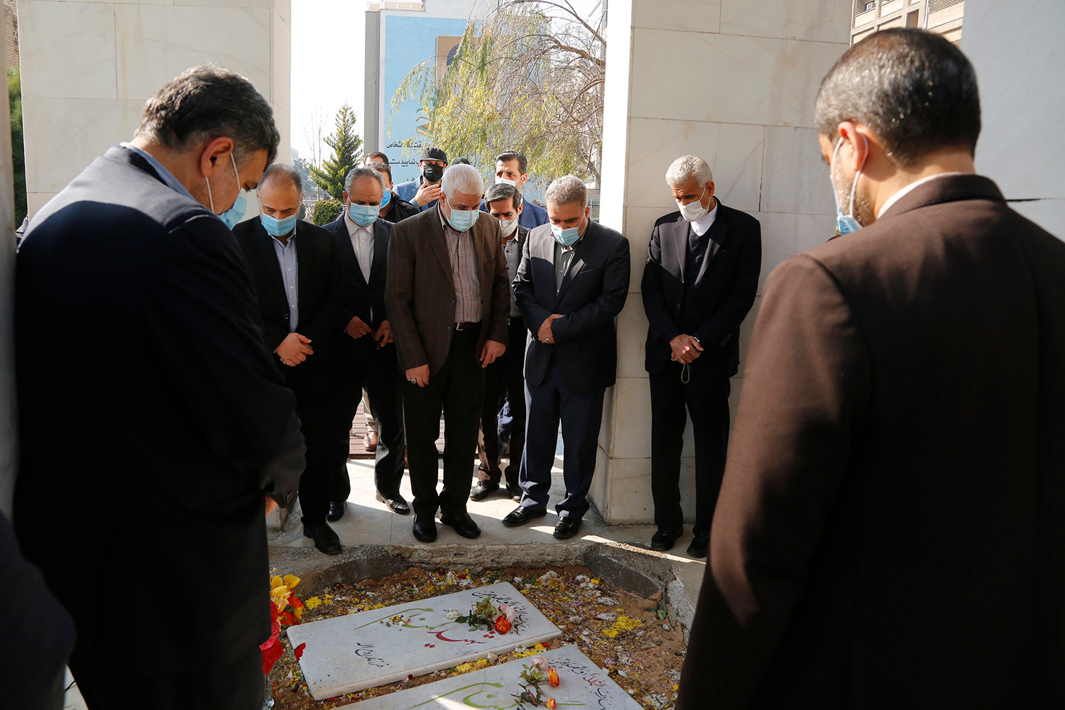 آلبوم تصویری | مراسم غبارروبی مزار شهدای گمنام در وزارت کشور - 4 بهمن 1400